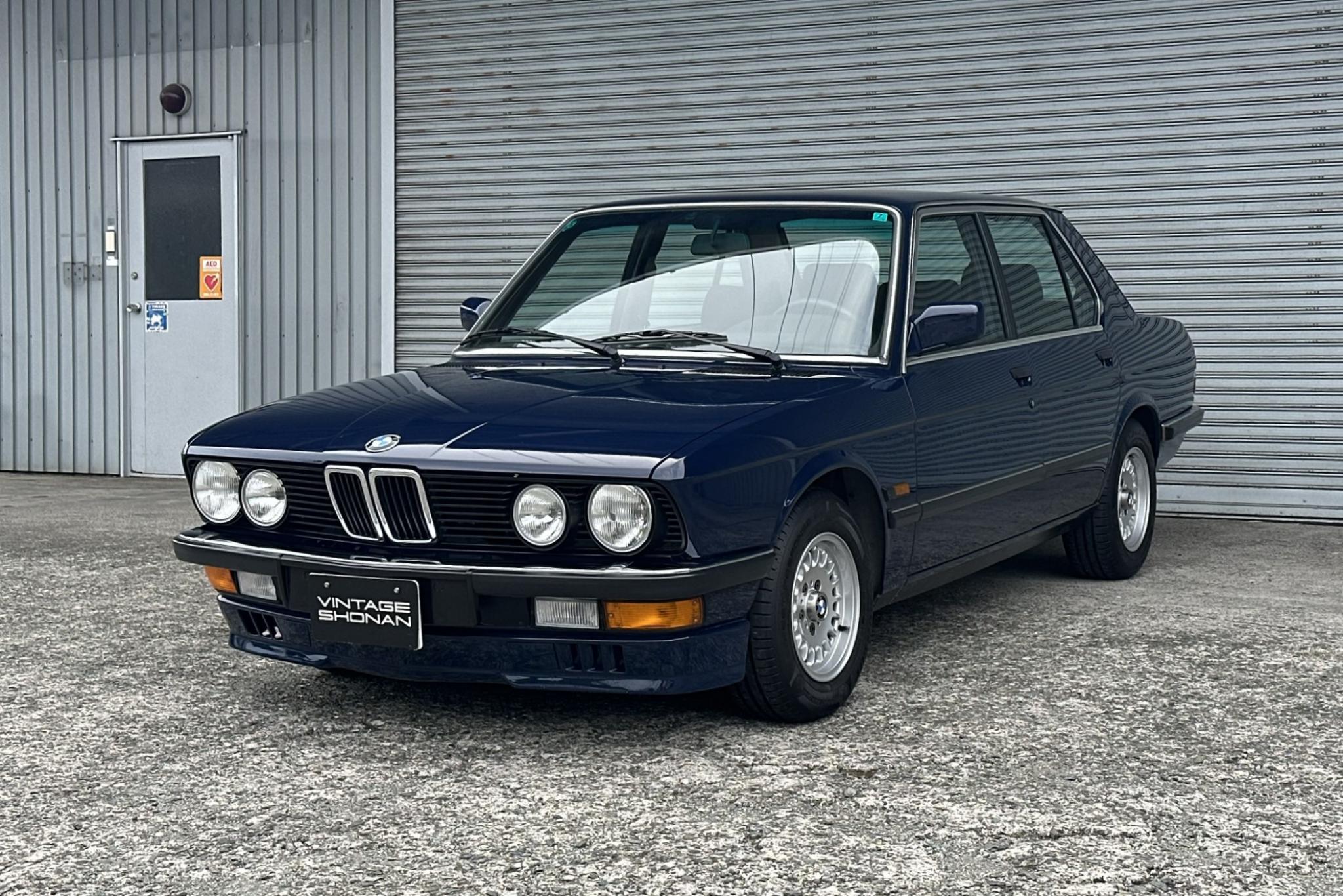 クラッシクカー販売 BMW&nbsp;520i セダン