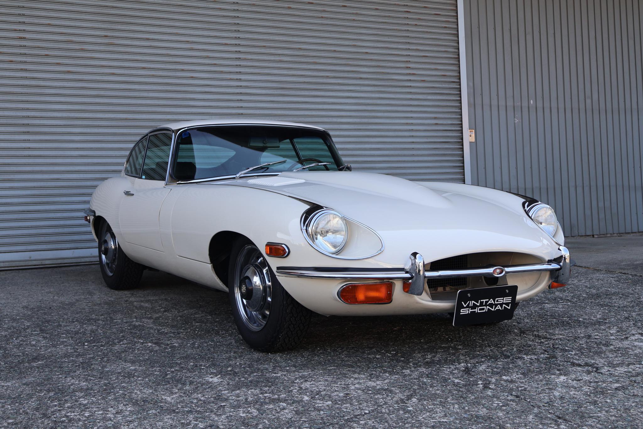 新入荷 レトロ ビンテージ錬鉄車モデル ジャガースポーツカー 置物 バー 装飾 ヴィンテージ加工 工芸品 誕生日プレゼント ダークグリーン 伝統とモダンを併せ持つ魅惑のスポーツカーもいよいよ最後